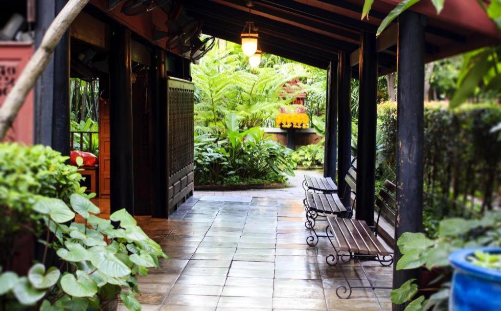 The Heritage Silom Hotel Bangkok Exterior photo